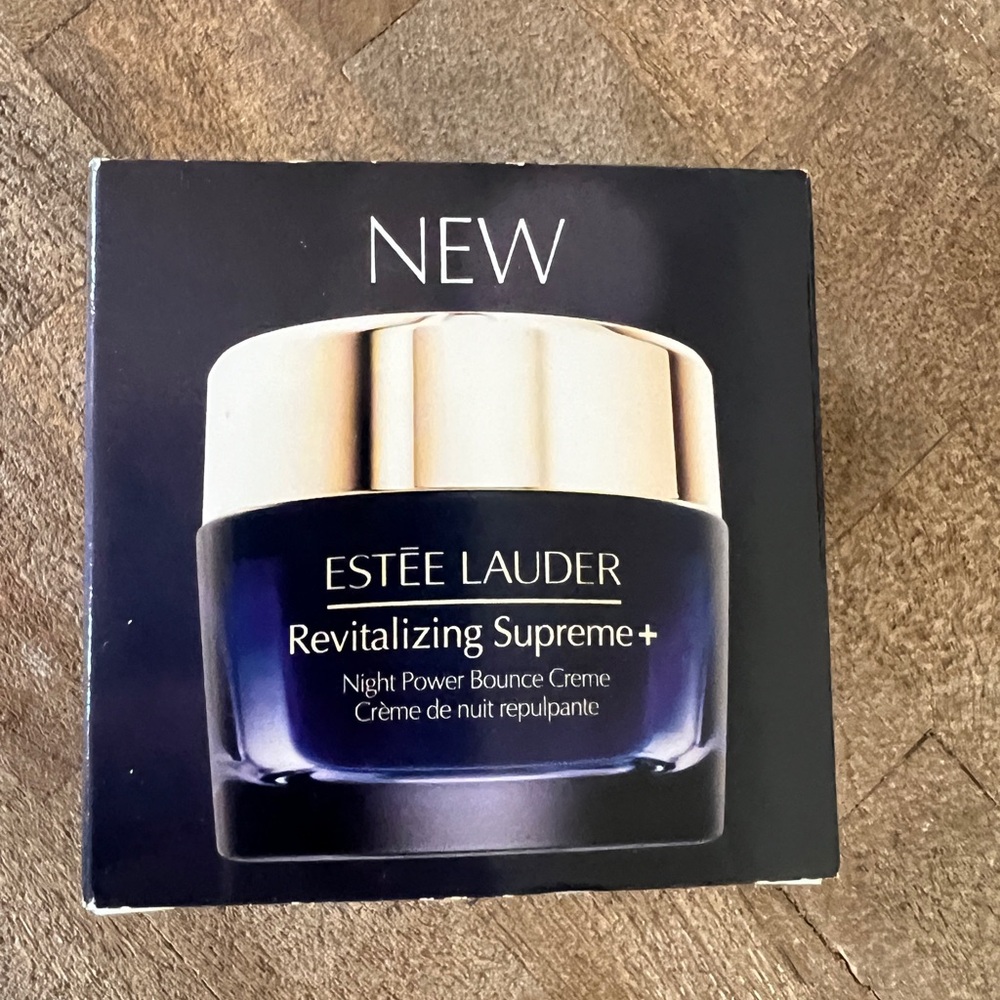 Estee Lauder Revitalizing Supreme+ Moisturizer Night Power Bounce Creme - Picture 2 of 8